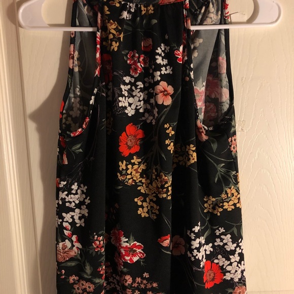 V-neck Black and Floral Blouse - Picture 3 of 3